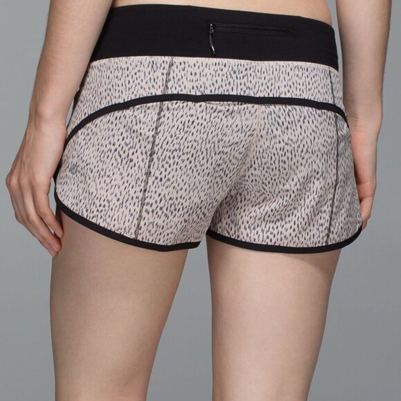 Lululemon Run: Speed Short *4-way Stretch Dottie Dash Grain Black 28764 - Picture 1 of 14